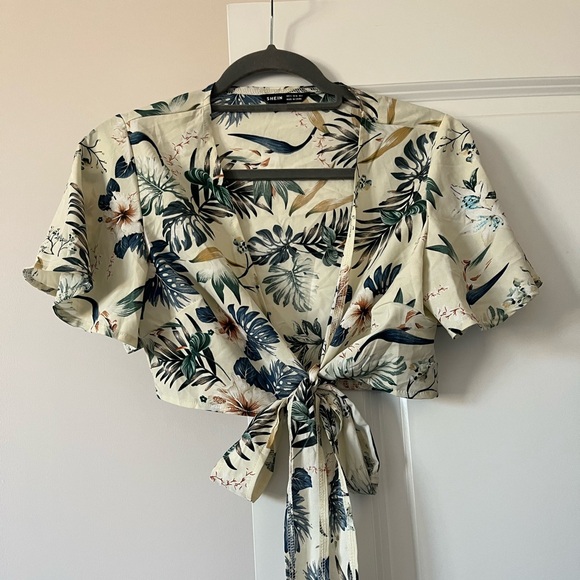 Women's Summer Floral and Print Crop Wrap Top with Shorts Casual Sexy Outfits - Picture 8 of 8